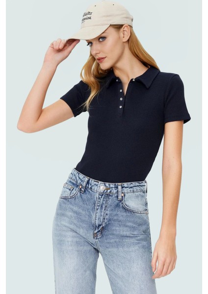 Fitted Vücut Oturan Fermuarlı Polo Yaka Kısa Kollu Bluz %70 Polyester Rahat ve Şık fiyatları