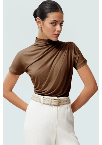 Yazlık Kısa Kollu Bluz Esnek Örme Dik Yaka Fitted Kalıp Mükemmel Uyum Trend Tasarım fiyatları