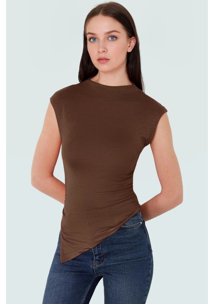 Yazlık Viskoz Örme Bluz Dik Yaka Fitted Asimetrik Büzgü Detaylı Günlük Kullanım Için