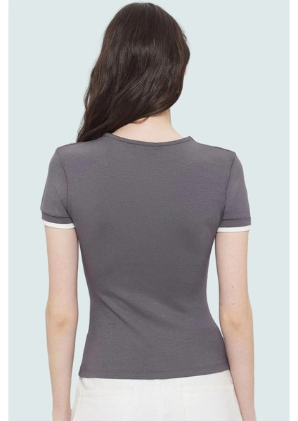 Viskon Ribana Kadın Bluz; Fitted V Yaka Kısa Kol Günlük Stil Yüksek Kalite Rahat Kullanım modelleri