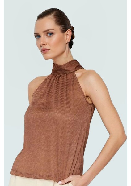 Iş ve Günlük Kullanım Için Polyester Örme Pilise Bluz Halter Yaka Profesyonel Görünüm fiyatları