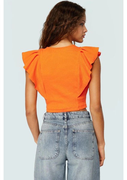 Yazlık Kadın Crop Bluz Pamuklu Örme Kumaş Fırfırlı Kol Detayı Bisiklet Yaka Rahat ve Şık modelleri