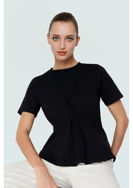 Pamuklu Bluz Regular Kalıp Bisiklet Yaka Örme Kumaş Günlük Kullanım Şık Görünüm