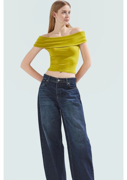 Kısa Kollu Fitted Bluz Carmen Yaka Viskoz Ribana Kumaş Günlük Kullanım Için Konforlu Kesim