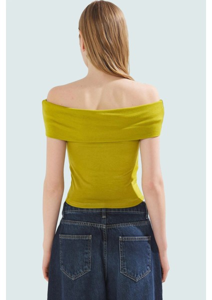 Kısa Kollu Fitted Bluz Carmen Yaka Viskoz Ribana Kumaş Günlük Kullanım Için Konforlu Kesim modelleri