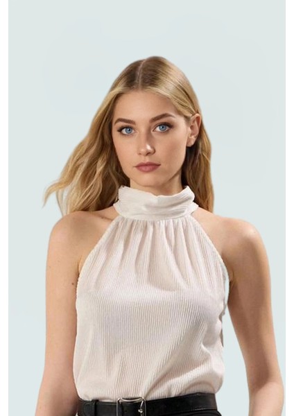 Kadın Yazlık Bluz Halter Yaka Pilise Dokuma Regular Kalıp Polyester Kumaş