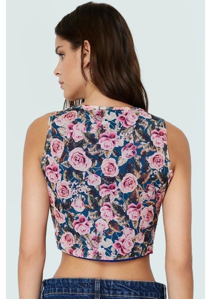 Fitted Tül Bluz Kare Yaka Kolsuz Çiçek Desenli Yazlık Konforlu Kesim Kaliteli Işçilik modelleri
