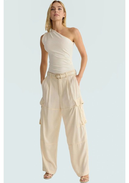 Rahat Pamuklu Bluz Asimetrik Yaka Fitted Kalıp Kolsuz Günlük Kullanım Mükemmel Uyum