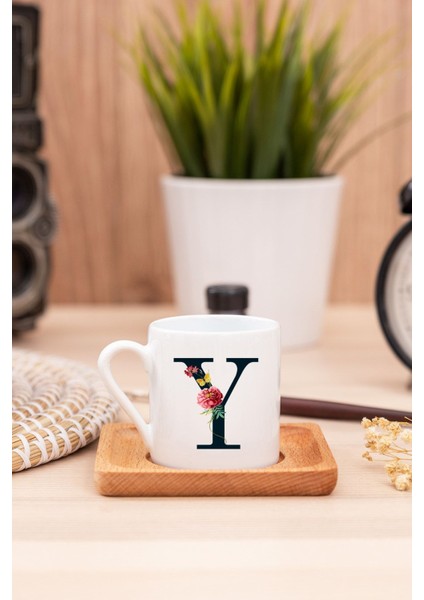 Y Harfi Çiçek Tasarım Beyaz Türk Kahvesi Fincanı - Şık ve Zarif Sunum