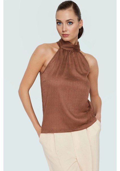 Kadın Yazlık Bluz Halter Yaka Pilise Dokuma Regular Kalıp Polyester Kumaş modelleri