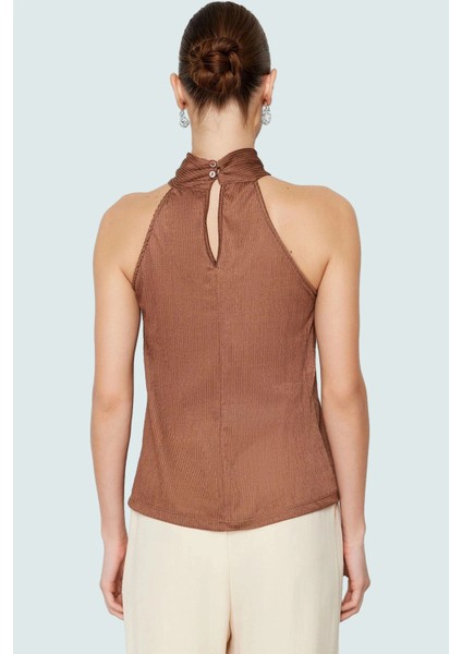 Kadın Yazlık Bluz Halter Yaka Pilise Dokuma Regular Kalıp Polyester Kumaş fırsatları