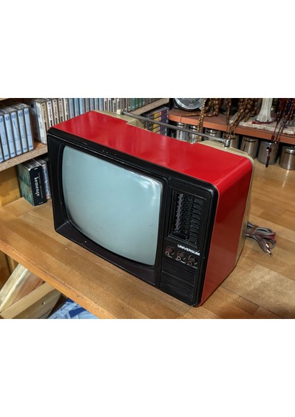 Üniversum 37 Ekran Siyah-Beyaz Televizyon -Dekorluk modelleri