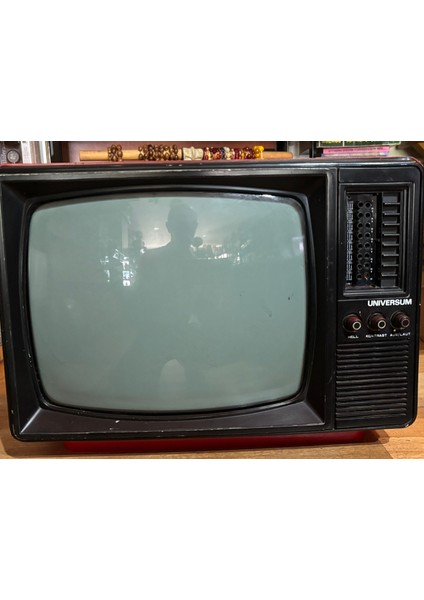 Üniversum 37 Ekran Siyah-Beyaz Televizyon -Dekorluk indirimleri