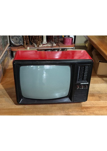 Üniversum 37 Ekran Siyah-Beyaz Televizyon -Dekorluk