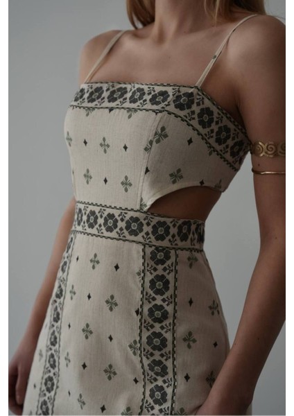 Kanaviçe Motif Tarz Simetrik Desen Pencereli Sırt Lastikli Askılı Diz Altı Günlük Boho Keten Elbise