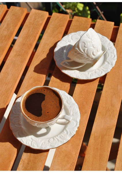 2'li Yaldızlı Kabartmalı Kahve Fincan Takımı, 4 Parça, Beyaz, Şık ve Zarif Tasarım