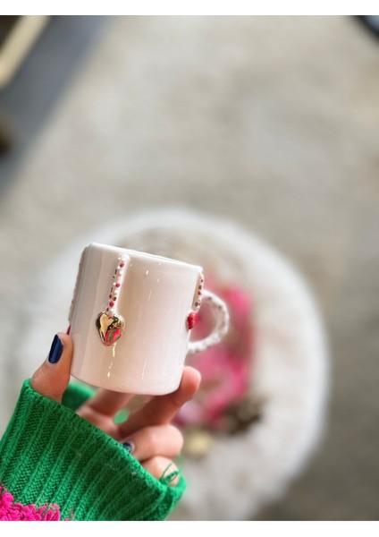 El Yapımı 24K Altın Kaplama Aşk Temalı Türk Kahvesi Fincanı, Şık ve Özel Tasarım