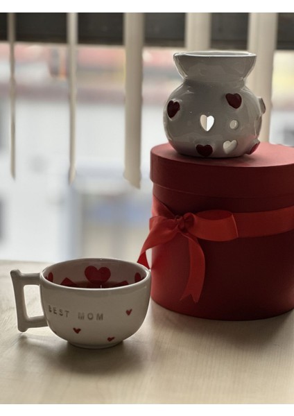 Renkli Kalpli Annelere Özel Kupa, Sevgiyle Tasarlandı fiyatları