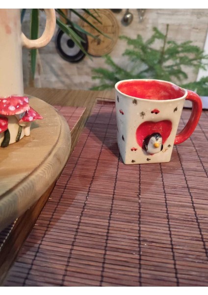 Renkli ve Şık El Yapımı Seramik Fincan, Modern ve Özgün Tasarım