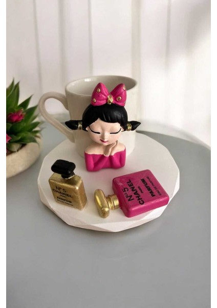 Pembe Şık Kahve Fincanı Modeli, Özel Tasarım Hediye Seçeneği