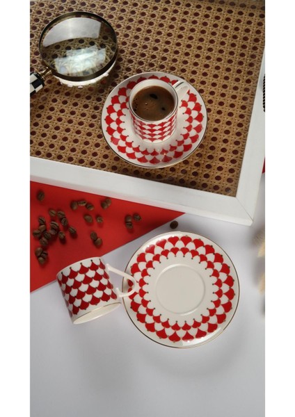 Kırmızı Kahve Fincan Takımı, 2 Kişilik, 4 Parça, Şık ve Kullanışlı.
