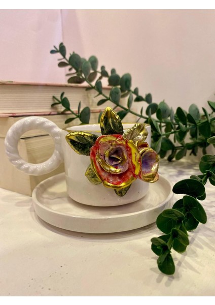 El Yapımı Kırmızı Seramik Fincan, Şık ve Doğal Tasarım ile Kullanımınıza Özel