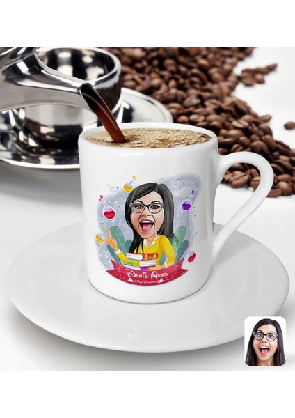 Kişiye Özel Kadın Kimya Öğretmeni Karikatürlü Türk Kahvesi Fincanı-1
