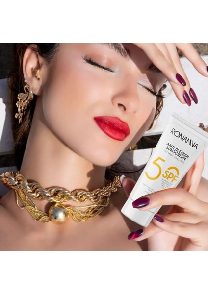 Güneş Kremi - Leke Giderici, Yüksek Korumalı 50 Spf, Aydınlatıcı, Tüm Cilt Tipleri Için - 50ml fırsatları