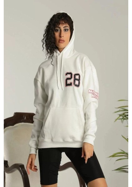 Kadın Sırt Baskılı Oversize Üç Iplik Kapüşonlu Sweatshirt - Beyaz fiyatları
