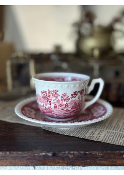 Kırmızı Porselen Antika Çay ve Kahve Fincanı, Rusticana Damgalı, Şık Tasarım