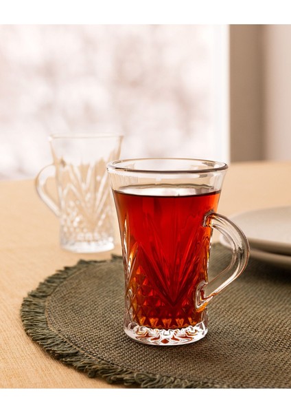 Kırmızı 4'lü Çay Fincanı Takımı, Şık ve Kullanışlı Ev Dekoru Ürünü