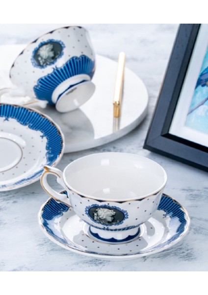 Mavi 2 Kişilik Çay Fincanı Takımı, Şık ve Zarif Tasarım ile Keyifli Sohbetler Için