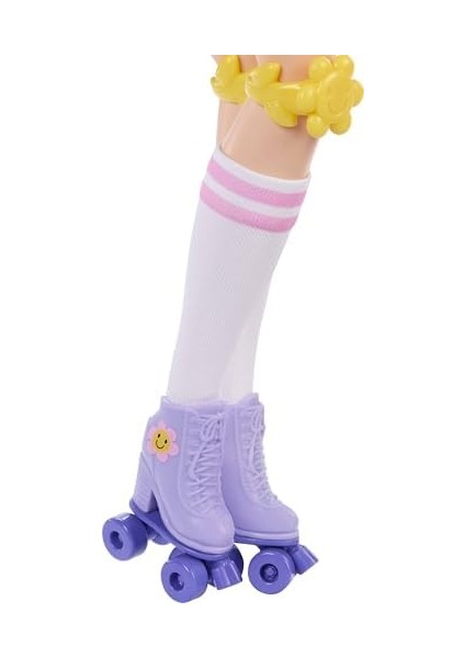 Dream Besties™ Paten Partisi™ Renee™ Bebek ve Aksesuarlar Rüya Arkadaşlar Patenci Barbie Renee Bebek ile Video ve Yemek Temalı 12 Aksesuar JFX99 modelleri