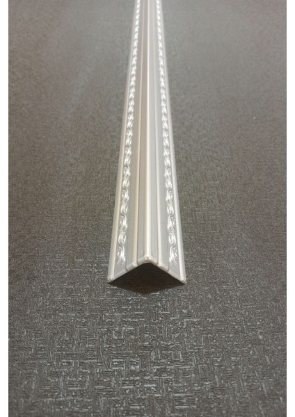 Gümüş Renk 4X100 cm Köşe Profili Dekor Çıtası, Modern ve Şık Tasarım