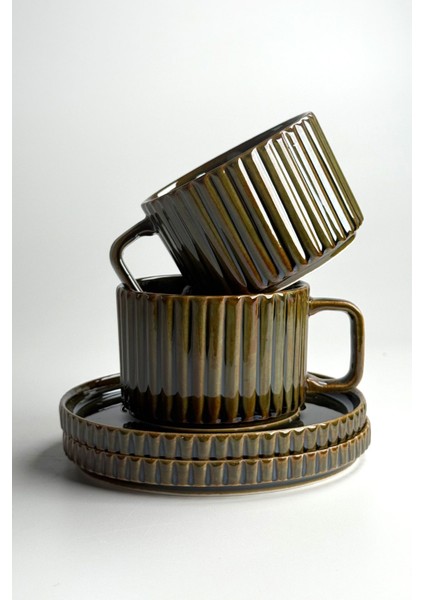 Renkli 4 Parça Çay Fincan Takımı, Şık ve Zarif Tasarım