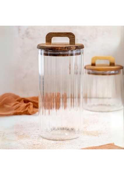 1250 ml Cam Saklama Kabı – Akasya Kapaklı Kulplu, Çizgili Tasarım, Sızdırmaz Silikonlu