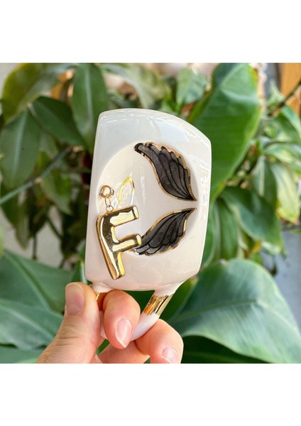 El Yapımı Siyah Melek Harfli Seramik Çay Fincanı, Z Harfi Detaylı. fırsatları