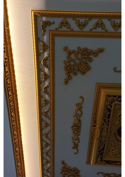 Yeşil Bronz Duvar Çıtası, 4 cm Genişlik, 100 cm Uzunluk, Şık Dekoratif Detay.
