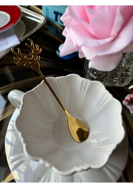 Yılbaşı Temalı Altın Renkli Geyik Figürlü 14 cm Kahve ve Tatlı Kaşığı Seti fiyatları