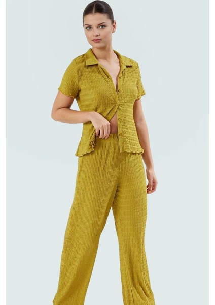 Kadın Örme Dokulu Kısa Kollu Gömlek Yaka Bluz ve Geniş Paça Pantolon Takım Özel Tasarım fiyatları