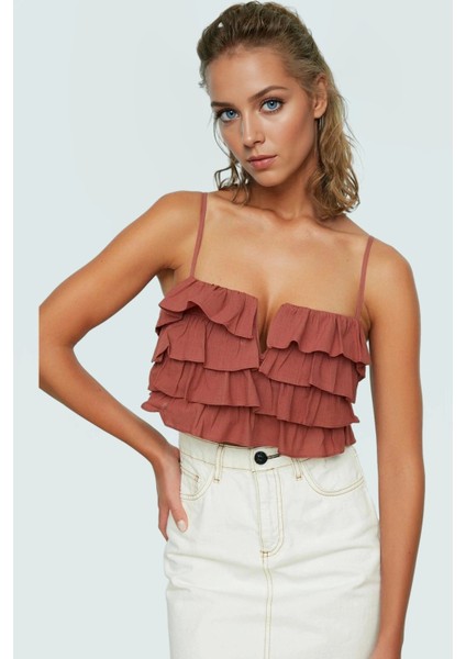 Yazlık Crop Bluz Katlı Fırfır Detay Pamuklu Dokuma Kumaş Plaj ve Günlük Stil Rahat Kullanım fiyatları