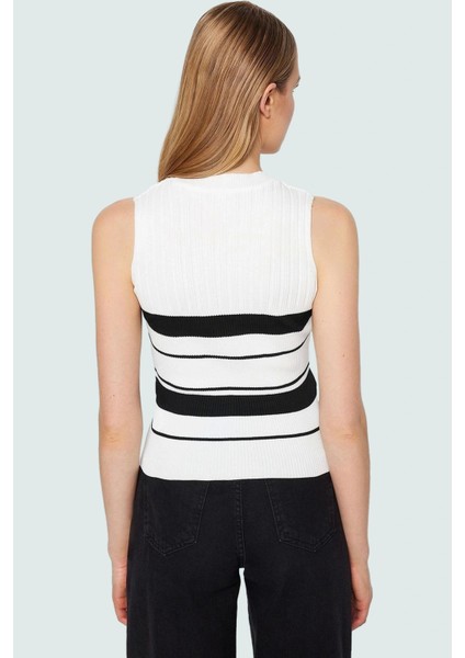 Kadın Bisiklet Yaka Triko Bluz Ince Polyester Renk Bloklu Yazlık Günlük Kullanım Için Konforlu Kesim fırsatları