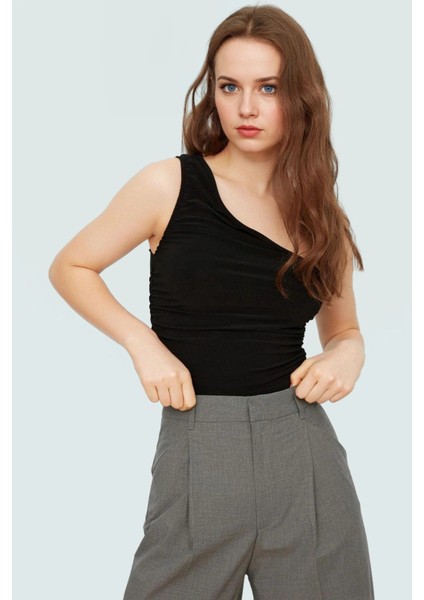 Tek Omuz Kolsuz Örme Bluz Fitted Vücut Mükemmel Uyum Zarifane Tasarım Şık Görünüm