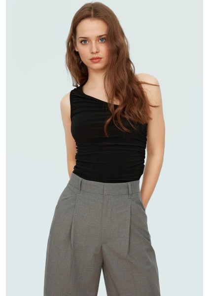 Tek Omuz Kolsuz Örme Bluz Fitted Vücut Mükemmel Uyum Zarifane Tasarım Şık Görünüm fiyatları