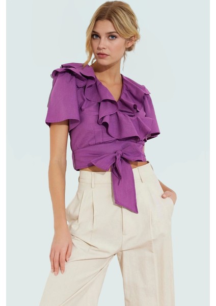 Flamlı Pamuk V Yaka Fitted Bluz Yazlık Günlük Tarz Konforlu Kesim Şık Görünüm modelleri