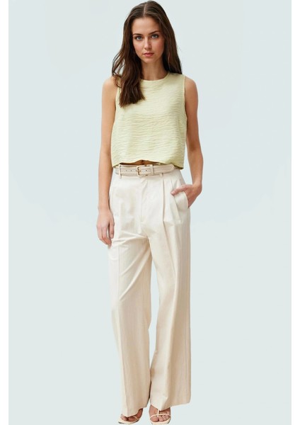 Yazlık Kolsuz Crop Bluz Rahat Günlük Polyester Dokuma Kumaş ve Şık Özel Tasarım fiyatları