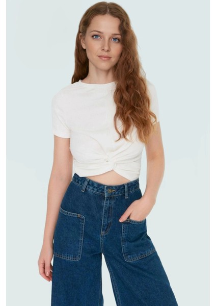 Kadın Bağlama Detaylı Bisiklet Yaka Crop Bluz Özenle Seçilmiş Seçkin Malzeme Premium Kalite modelleri