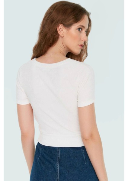 Kadın Bağlama Detaylı Bisiklet Yaka Crop Bluz Özenle Seçilmiş Seçkin Malzeme Premium Kalite fırsatları