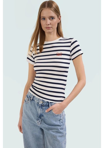 Viskon Ribana Bisiklet Yaka Fitted Bluz Günlük Kombinler Için Rahat Kullanım Modern Stil