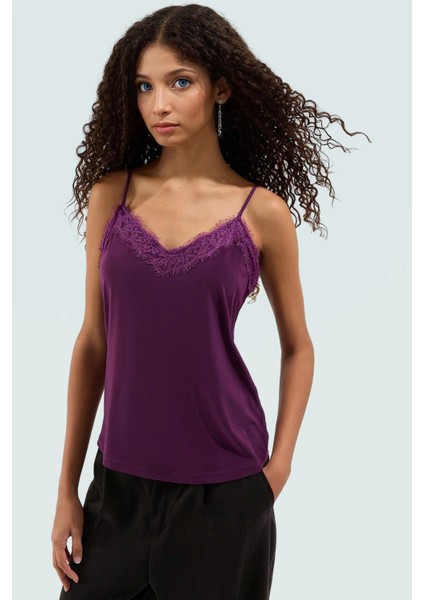 Kadın V Yaka Dantelli Askılı Örme Bluz Yazlık Şık Iş Elbisesi Seçkin Malzeme Modern Stil fiyatları